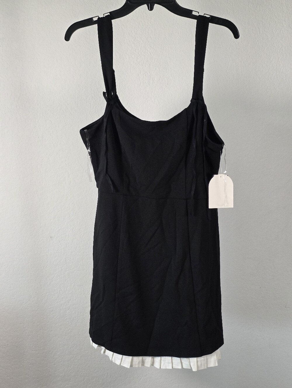 Row A NWT Black White Pleated Hem Mini Dress XXL Sleeveless Scoop Neck - Picture 2 of 9